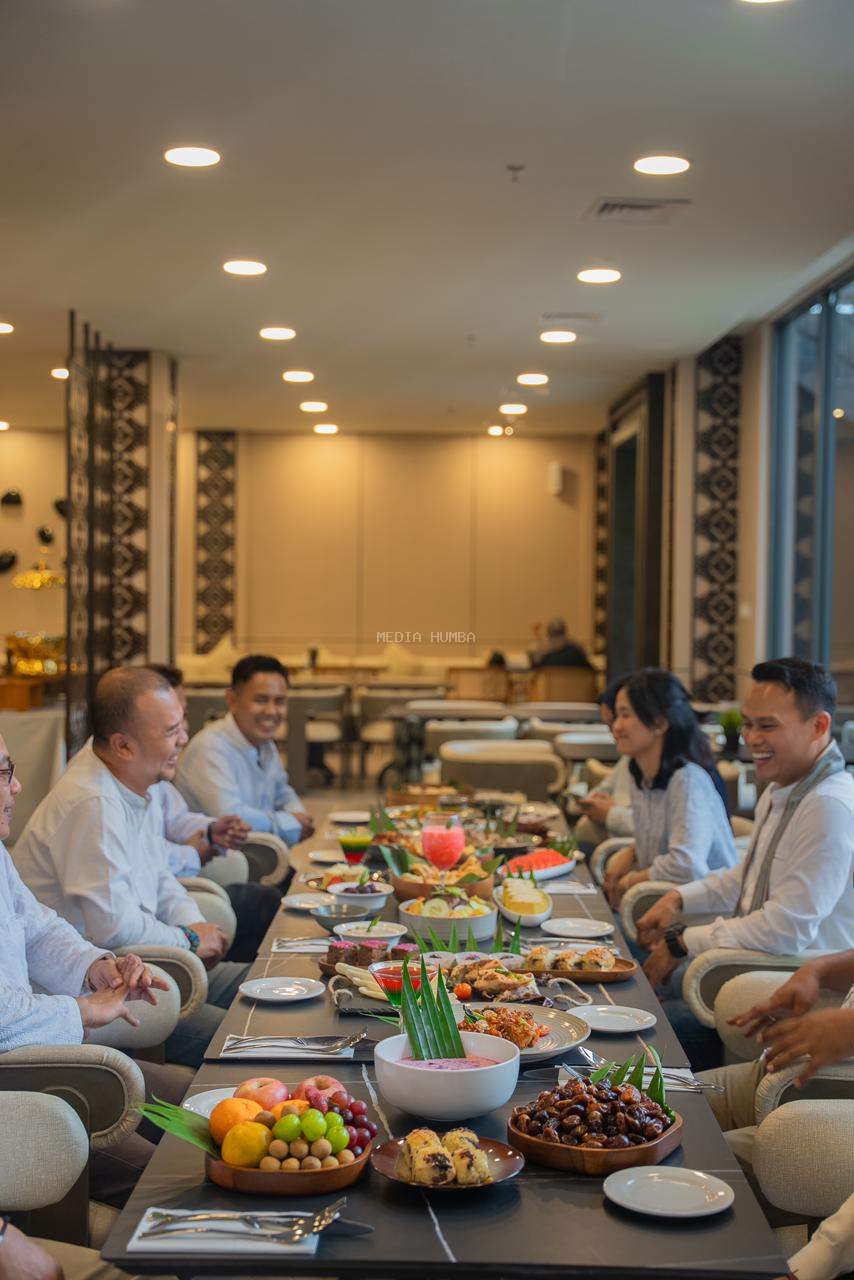 A Wishful Ramadan - Moment Menginap dan Bersantap Yang Hangat di MYZE Hotel Waingapu. 