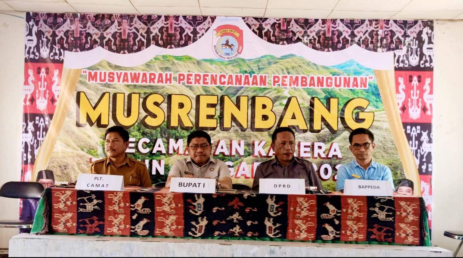 Bupati Sumba Timur Tekankan Prioritas Pelayanan Dasar dalam Musrenbangcam Karera