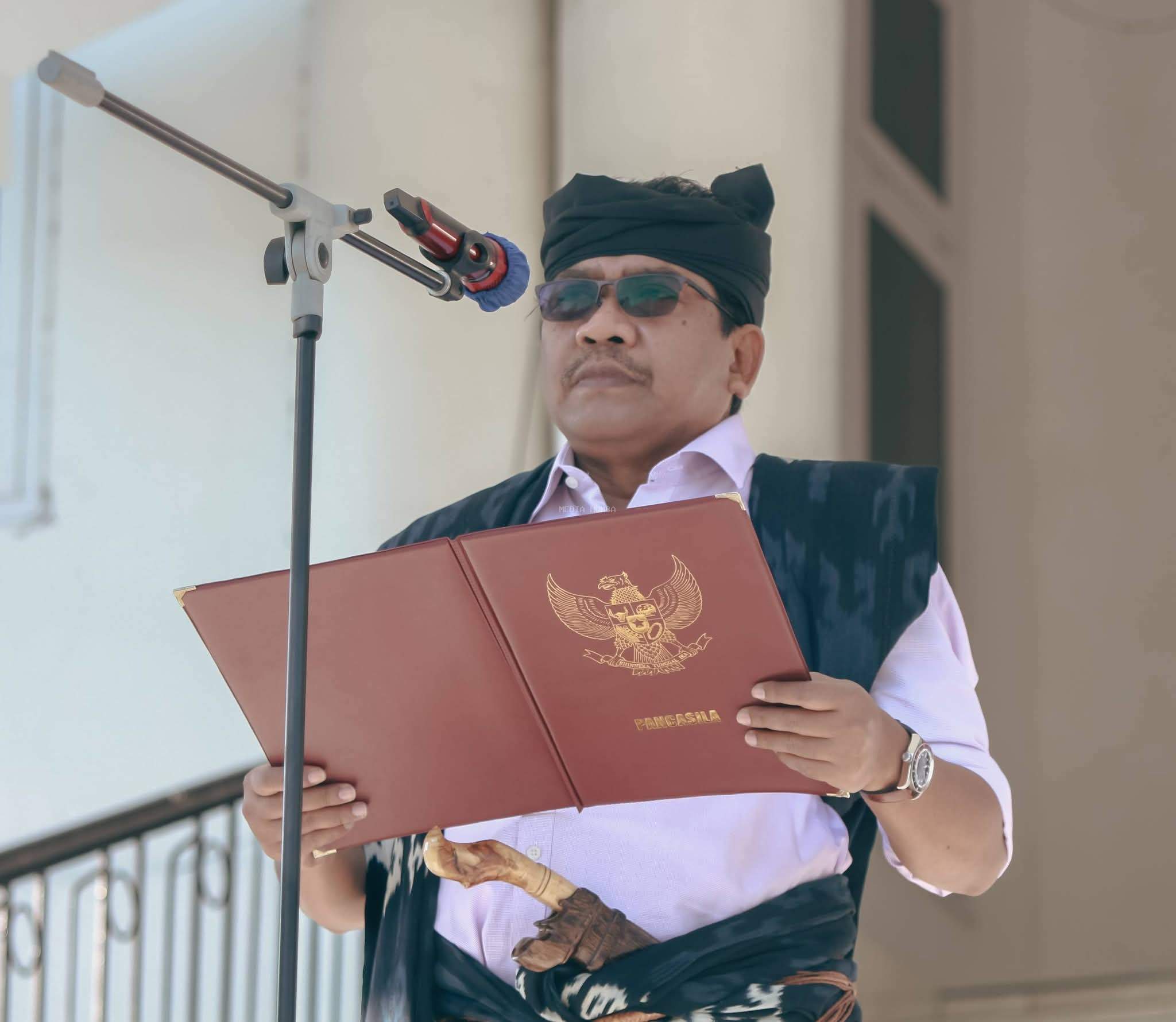 Pimpin Upacara Hari Lahir Pancasila 2026, Bupati Umbu Lili Mengajak Untuk Teguhkan Nilai Pancasila Sebagai Pemersatu Bangsa