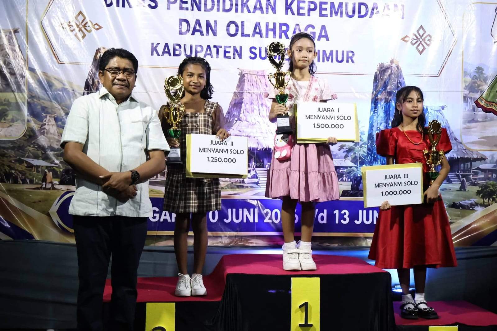 Bupati Umbu Lili Resmi Menutup Kegiatan Ajang Talenta O2SN dan FLS3N Kabupaten Sumba Timur Tahun 2026