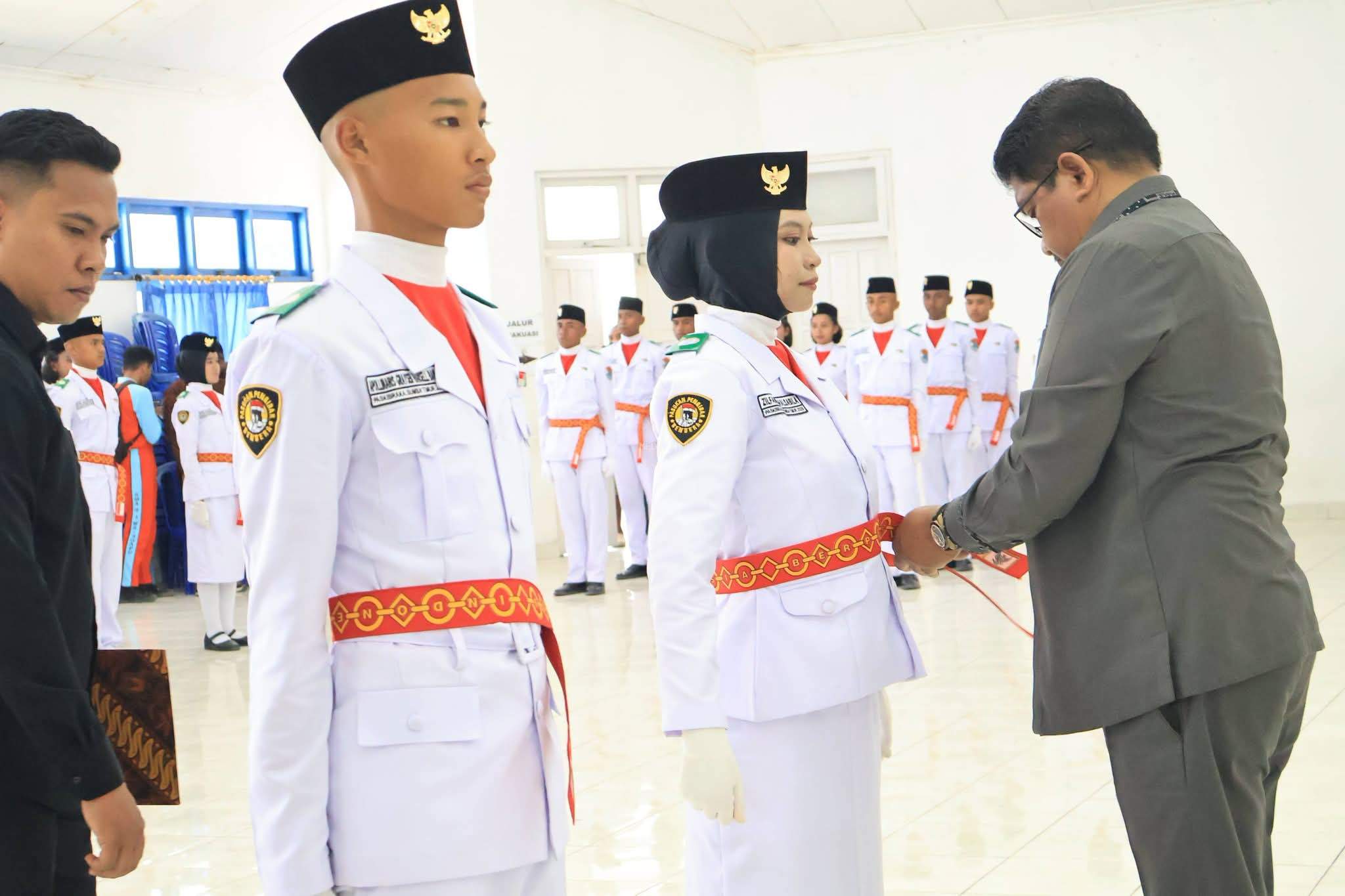 Resmi Dikukuhkan Bupati Sumba Timur, 72 Anggota Paskibraka Siap Bertugas pada HUT RI Ke-81