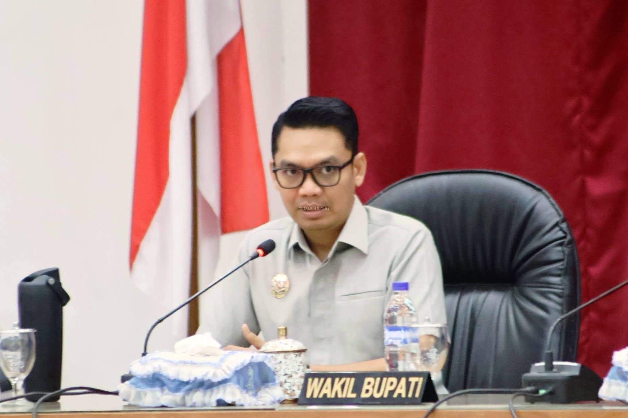 Wakil Bupati Sumba Timur Hadiri Rapat Paripurna DPRD, Bahas Perubahan APBD 2026 dan Rancangan APBD 2027