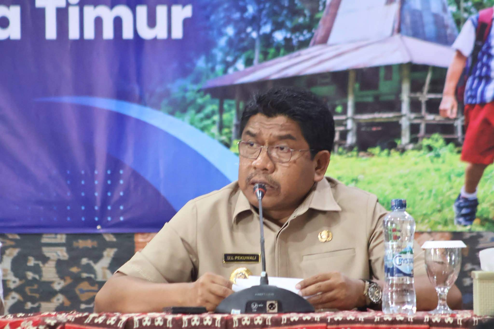 Buka Kegiatan Refleksi Ekosistem Pendidikan, Bupati Umbu Lili: Pembanguan SDM Sebagai Prioritas Utama