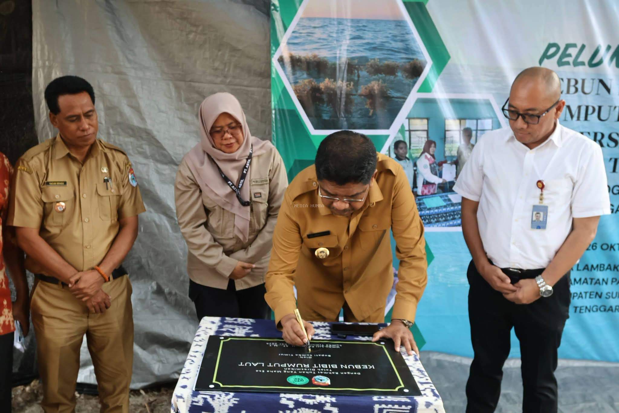 BUPATI SUMBA TIMUR LUNCURKAN RUMAH BIBIT RUMPUT LAUT PT ASTIL, DORONG PENGEMBANGAN POTENSI EKONOMI PESISIR